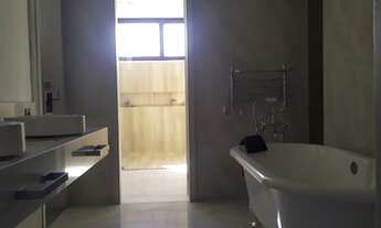 Imagem 6: Casa de condomínio semi mobiliada com 5 suítes