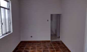 Imagem 2: Casa para venda possui 76 metros quadrados com 2 quartos em Irajá - Rio de Janeiro - RJ