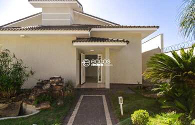 Imagem 2: CASA RESIDENCIAL em UBERLÂNDIA - MG, CIDADE JARDIM