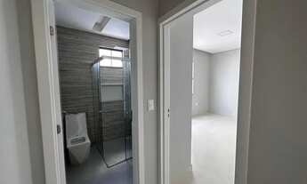 Imagem 5: Casa no Condomínio Alphaville _3 dormitórios #área gourmet com piscina