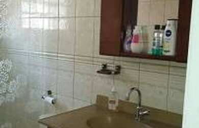 Imagem 2: Casa para venda tem 150 metros quadrados com 4 quartos em Vila Menck - Osasco - SP