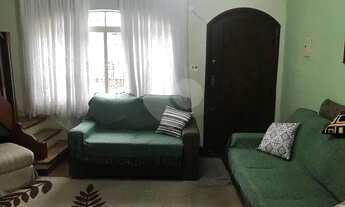 Imagem 7: Sobrado na Região de Santa Terezinha com dois dormitórios