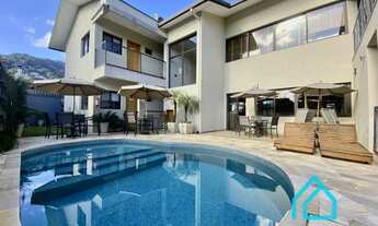 Imagem 1: Loft à venda na Praia do Lázaro com Piscina - Ubatuba SP