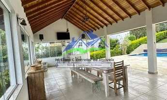 Imagem 7: Casa de condomínio para venda tem 450 metros quadrados com 6 quartos