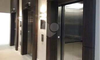 Imagem 3: SALA COMERCIAL COM 46M2 A VENDA PRÓXIMA AO METRÔ TIETÊ - POSSUI 2 BANHEIROS E 1 VAGA DE GA