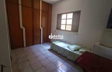 Imagem 10: Casa com 3 quartos sendo 1 suite disponível para venda no bairro Santa Mônica em Uberlândi