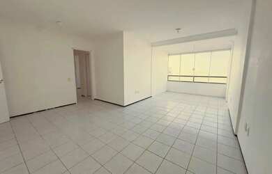 Imagem: VIVA DE FRENTE PARA O MAR! PONTA DO FAROL