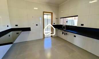 Imagem 7: Casa Térrea no Residencial Shalom 3 Suítes, Piscina Aquecida e Espaço Gourmet em Condomín