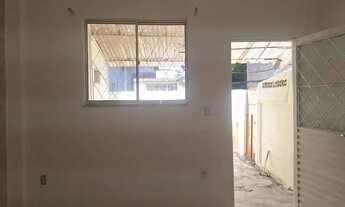 Imagem 3: Imóvel para aluguel tem 35 metros quadrados com 1 quarto em Encantado - Rio de Janeiro - R