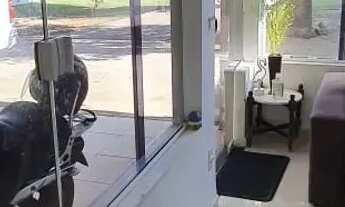 Imagem 7: Casa para aluguel e venda possui 230 metros quadrados com 3 quartos