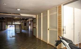 Imagem 6: Subsolo aflorado ao lado do Setor Hospitalar Norte