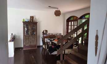 Imagem 3: Casa para venda tem 300 metros quadrados com 5 quartos em Badu - Niterói - RJ