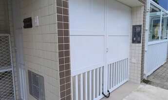 Imagem 2: Casa Sobreposta para Venda em Santos, Campo Grande, 3 dormitórios, 1 suíte, 3 banheiros, 3