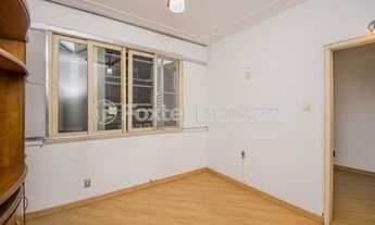 Imagem 4: À venda apto com 50m² no Centro Histórico com 2 dorm, living, cozinha, wc social, área de