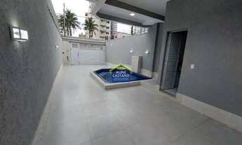 Imagem 3: Na Ocian a 200 mts do Mar! Com Piscina e Churrasqueira!