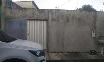 Imagem: Espaçosa Casa de 3 Quartos com Garagem