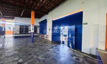 Imagem 3: Colégio comercial com área de terreno de 1.713,14 m² com uma área construída de 1580,40 m²