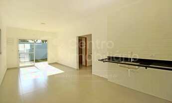 Imagem 5: CASA à venda com piscina e 3 quartos em Itanhaém, no bairro Bopiranga