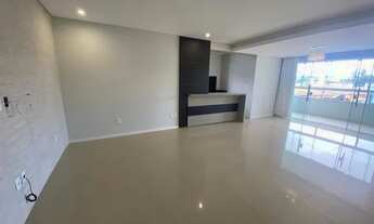 Imagem 2: Oportunidade! Apto Semi Mobiliado no Amizade com 3 dormitórios