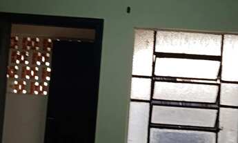 Imagem 2: Alugo dependência , fundos a 70 metros da av rio branco