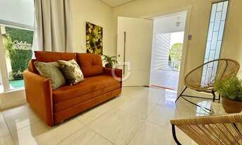 Imagem 4: Aconchegante e tranquilidade são sinônimos deste sobrado localizado em uma rua super tranq