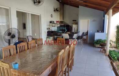 Imagem: Casa para venda com 246 m² e 3 quartos