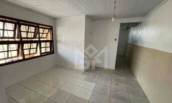 Imagem 7: Casa de Alto Padrão à Venda: 4 Quartos, Piscina e 220m² de Área Construída no Bairro Bom P