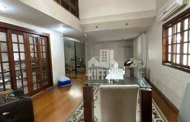 Imagem: Casa Duplex de Alto Padrão com Piscina