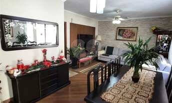 Imagem: Condomínio com 3 quartos à venda em Vila