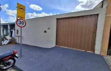 Imagem 2: Casa para Venda em Presidente Prudente, MARIO AMATO, 1 dormitório, 1 banheiro, 2 vagas