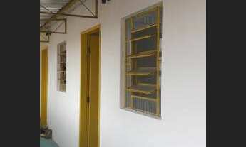 Imagem: Alugo Kitnets ideal estudantes prox a UFPE