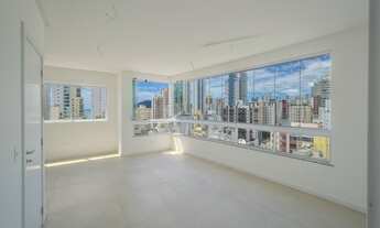 Imagem 4: Cobertura duplex para venda tem 240 metros quadrados com 4 quartos no centro de Balneário