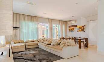 Imagem 7: Casa de condomínio para aluguel possui 360 metros quadrados com 3 quartos