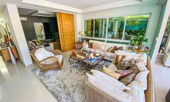 Imagem 5: Essa é para quem busca exclusividade, requinte e conforto! Casa com 4 dormitórios à venda