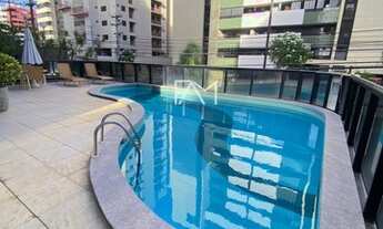 Imagem 3: Cobertura de alto padrão para venda com deck e piscina no bairro de Ponta Verde