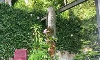 Imagem 2: Casa de condomínio para venda possui 444 metros quadrados com 3 quartos