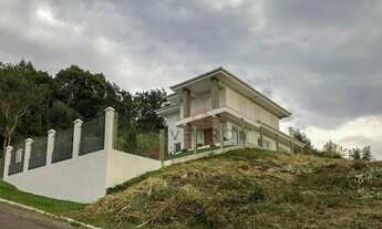 Imagem: Casa no Loteamento Vale das Colinas em Gramado!