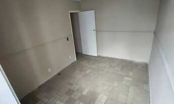 Imagem 3: Apartamento para venda possui 80 metros quadrados com 4 quartos em Boa Viagem - Recife - P