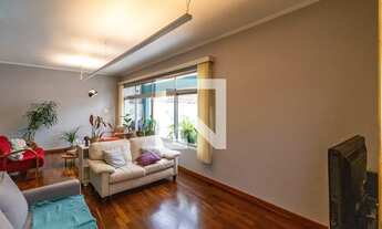 Imagem 2: Casa para Aluguel - Jardim Éster Yolanda, 3 Quartos, 242 m2