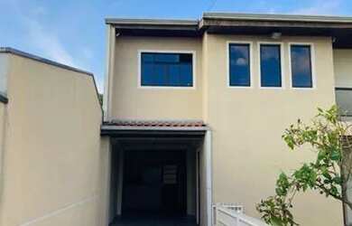 Imagem 3: Casa parte superior 110 m² no 2 quartos + garagem 2 carros no Capão Raso