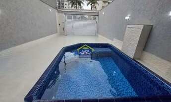 Imagem 2: Na Ocian a 200 mts do Mar! Com Piscina e Churrasqueira!