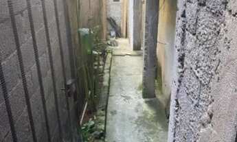 Imagem 2: Casa dos fundos Casa com 2 dormitórios