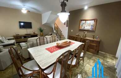 Imagem 2: Casa a venda no canal de Guarapari com lazer completo com pier para embarcação