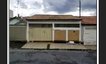 Imagem: GUARATINGUETA - Casa Padrão - RESIDENCIAL