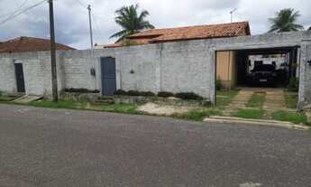 Imagem: Grande imóvel em Salinas com outra casa