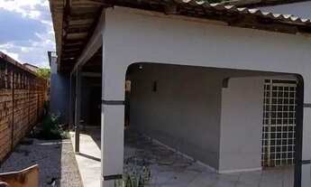 Imagem 3: Casa no joquei na divisa com cinturão verde