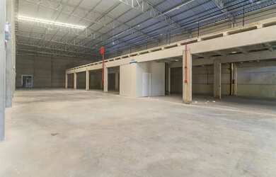 Imagem: Galpão à venda, 1698 m² por - R$ 7.200.000,00