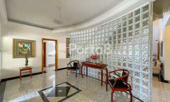 Imagem 2: Ampla Casa com 4 Suítes no Village Flamboyant Para Locação - Próximo ao Shopping Iguatemi