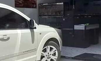 Imagem: Lindo Açougue com estacionamento em Santo