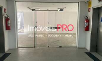 Imagem: Conjunto de 330m² em prédio retrofitado